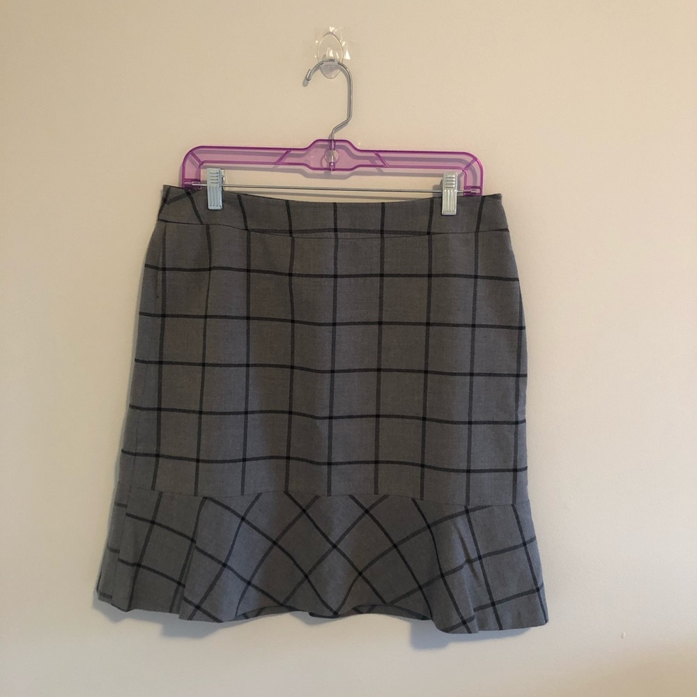Loft grey fluted skirt sz 8
